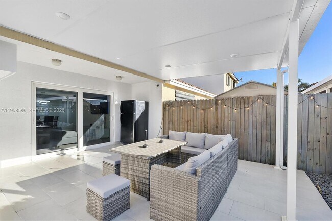 Building Photo - 342 NW 114th Ave