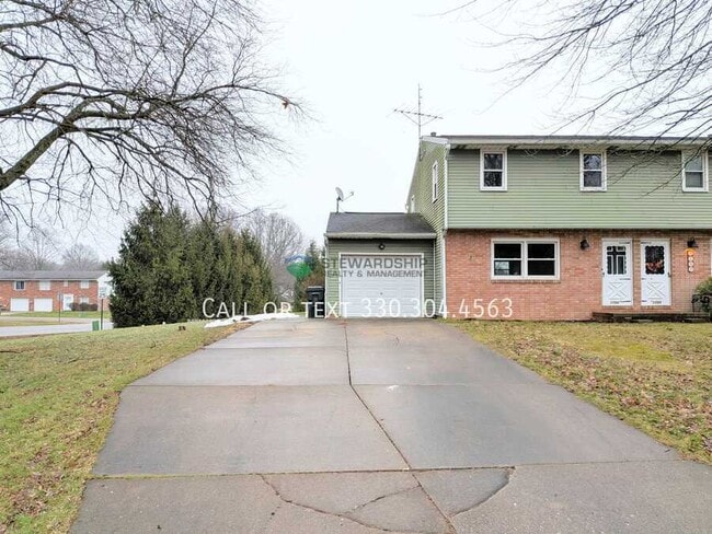 Building Photo - 1752 Bunyan Cir NW