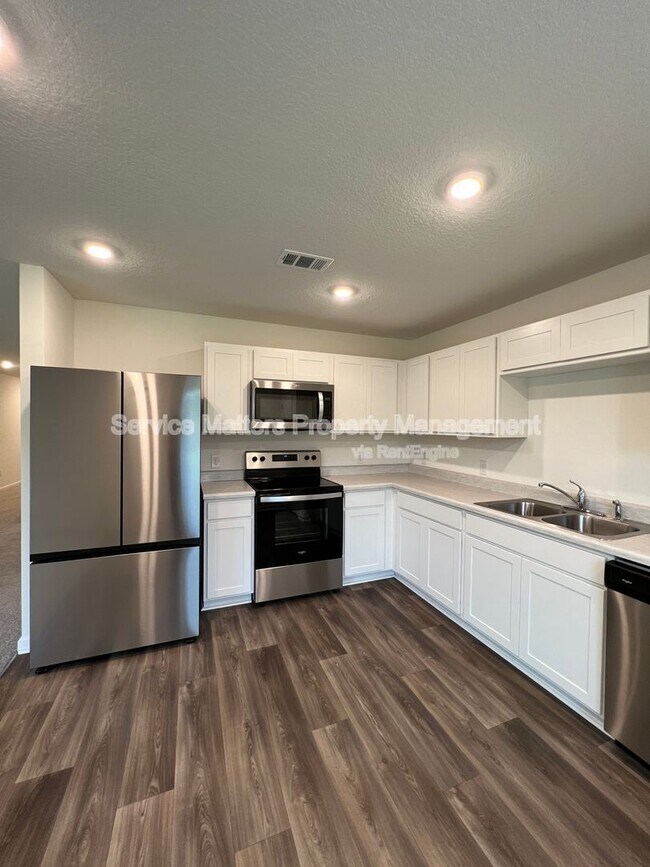 Building Photo - 4370 Jitterbug St