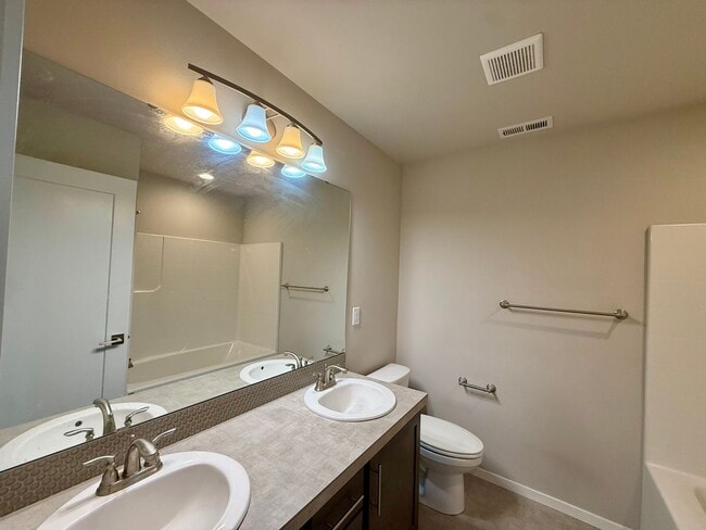 Building Photo - Renton Home