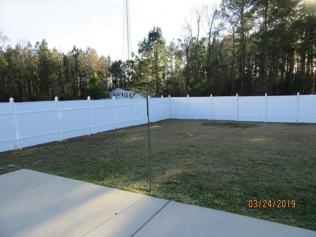 Building Photo - 104 Belclare Way