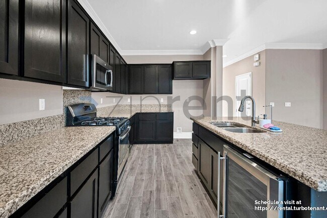 Building Photo - 4367 Amanecer Dr