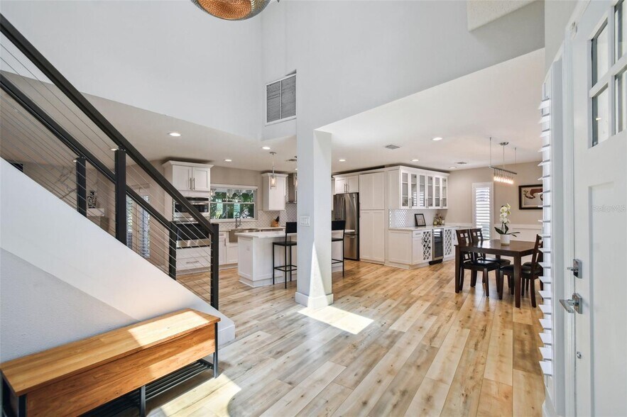 Building Photo - 4203 W Cleveland St