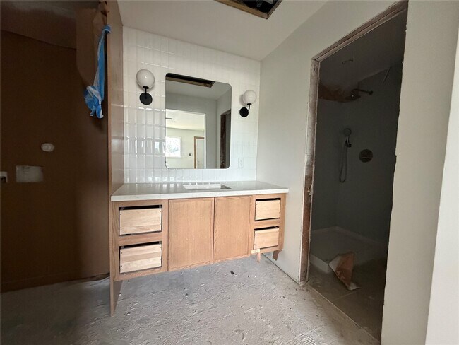 Building Photo - 1901 Richmond Ave.