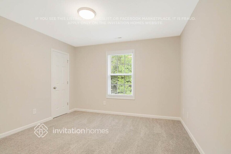 Building Photo - 2349 Lazy River Dr