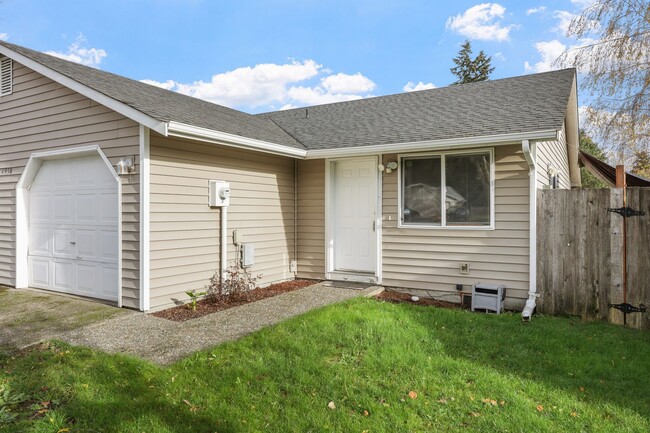 Building Photo - Move in Ready! Rambler duplex, 2 bed, 1 ba...