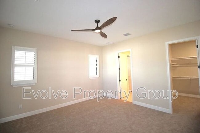 Building Photo - 20 Del Palma Dr