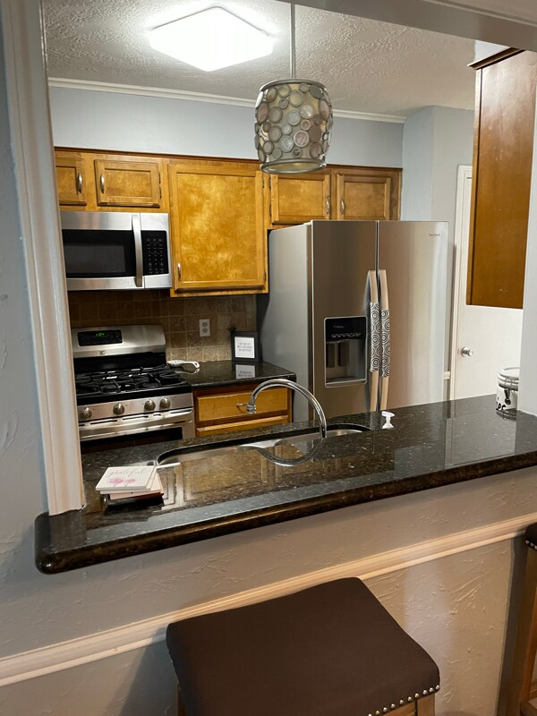 Building Photo - 4001 Windfree Dr