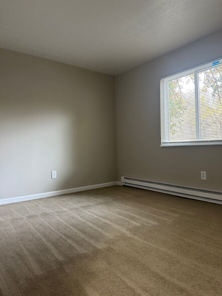 Building Photo - 516 Massillon Rd