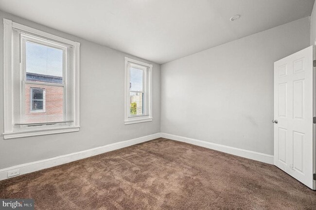 Building Photo - 3103 N Croskey St