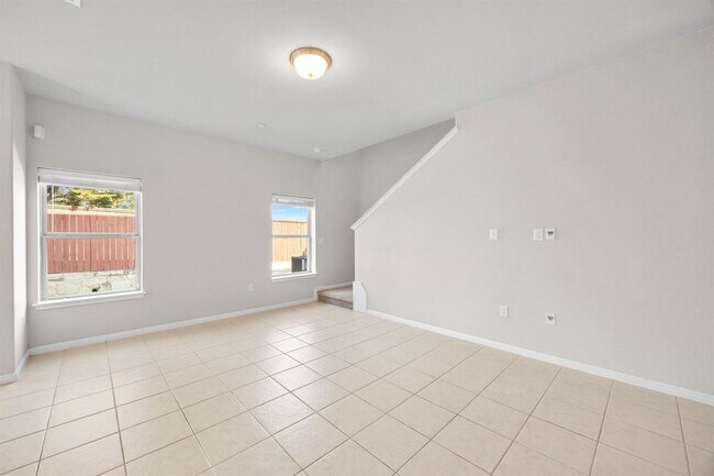 Building Photo - 1612 Catalan Rd