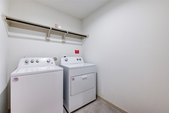 Building Photo - 4006 Elk Crk Ct