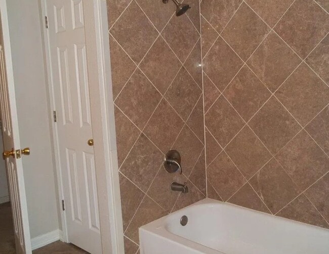 Building Photo - 311 Nederland Ave