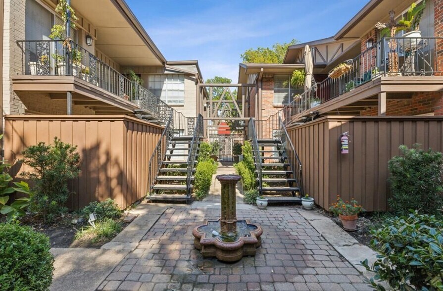 Building Photo - 4209 Avondale Ave