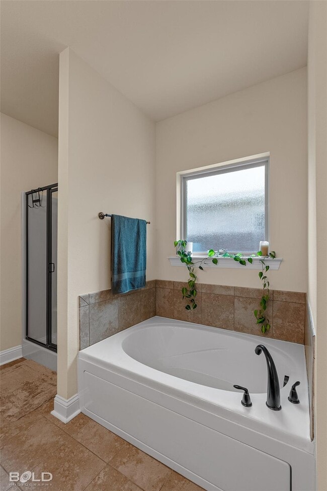 Building Photo - 216 Apalachee Way