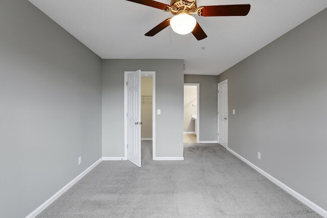 Building Photo - Freshley Painted! Updated Flooring! Centra...