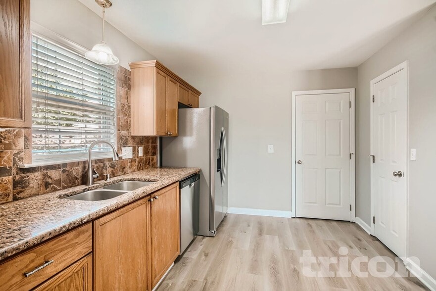 Building Photo - 4021 Raccoon Run Ct