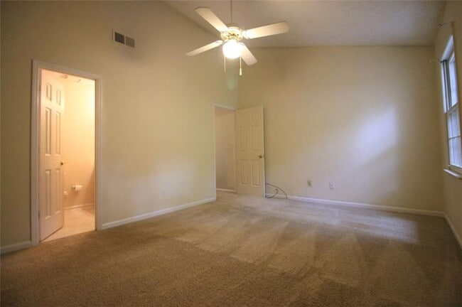 Building Photo - 4028 Elm St