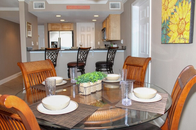 Building Photo - 2046 Beach Blvd