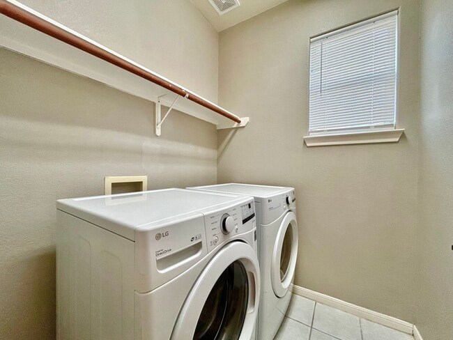 Building Photo - Beautiful 3BR, 2.5BA Two-Story Home with Laundry Room & 2-Car Garage