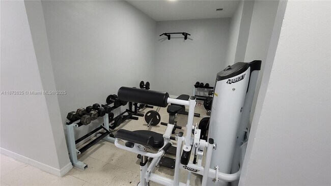 Building Photo - 6039 Collins Ave