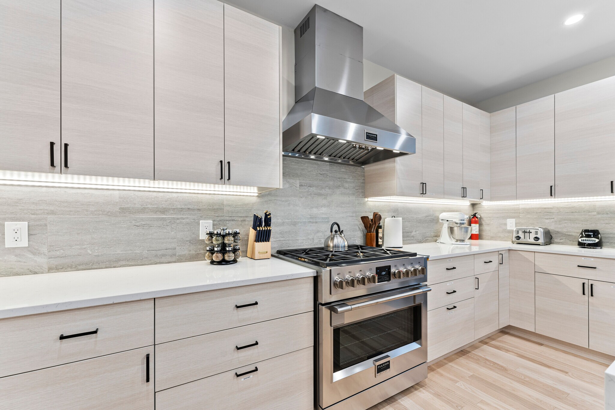 Building Photo - 21 Bolton St