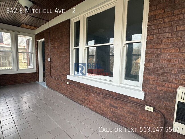 Building Photo - 842 E Mitchell Ave