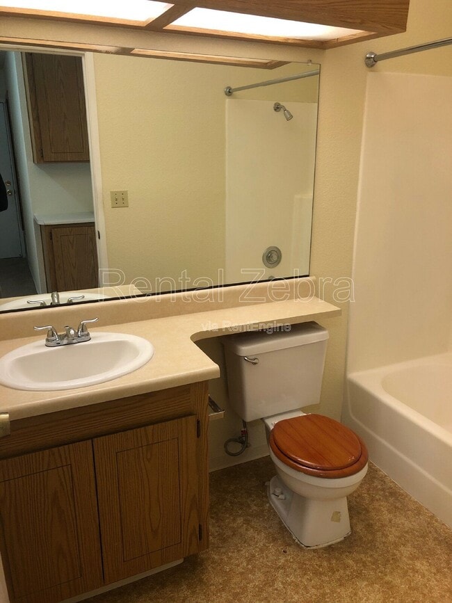 Building Photo - 1891 Santa Monica St