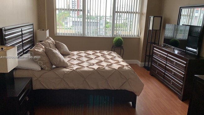 Building Photo - 3180 S Ocean Dr