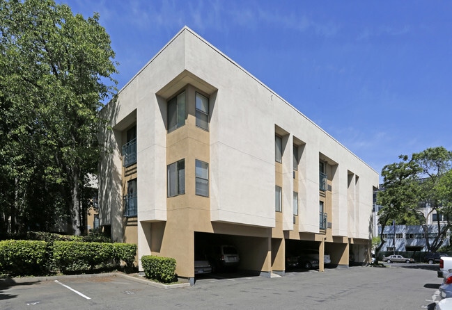 Building Photo - Brannon Court