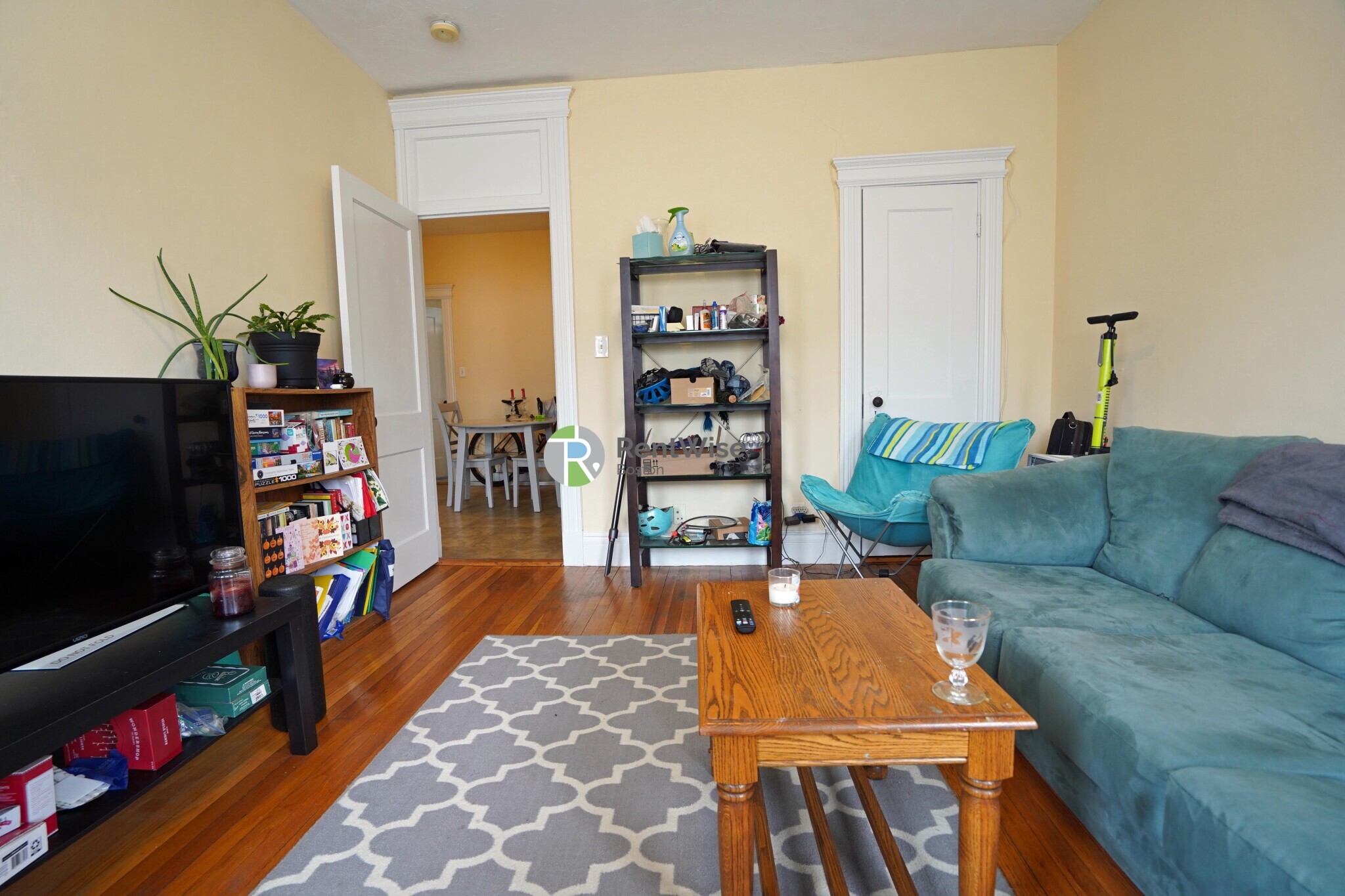 Building Photo - 76 Gordon St