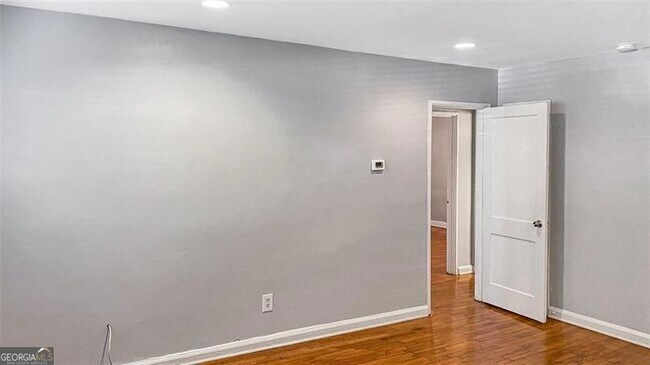Building Photo - 388 Greencove Ln SE