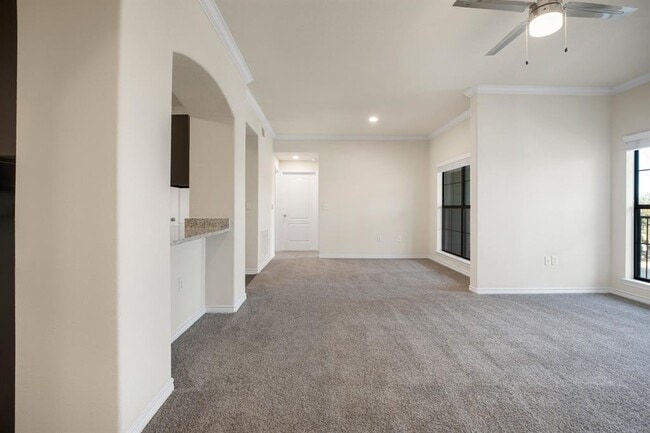 Building Photo - 501 E Stassney Ln