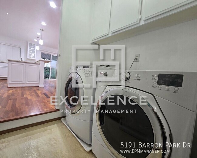 Building Photo - 5191 Barron Park Dr