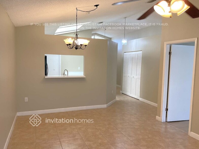 Building Photo - 14624 SW 127th Ct