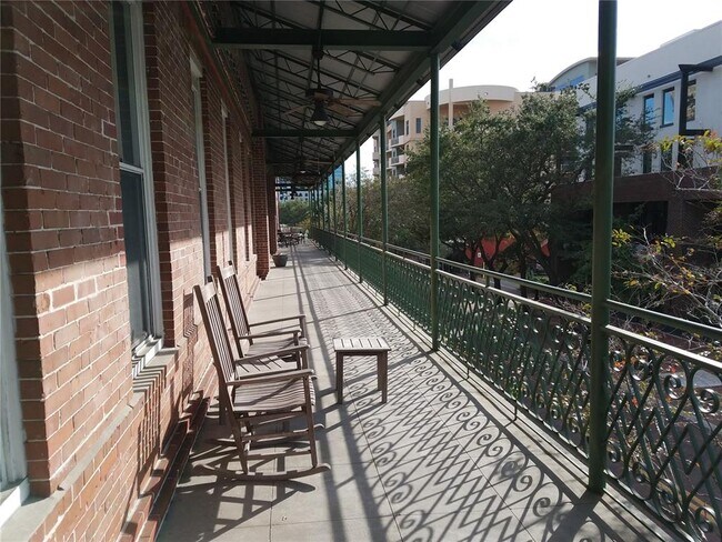 Building Photo - 1209 N Franklin St