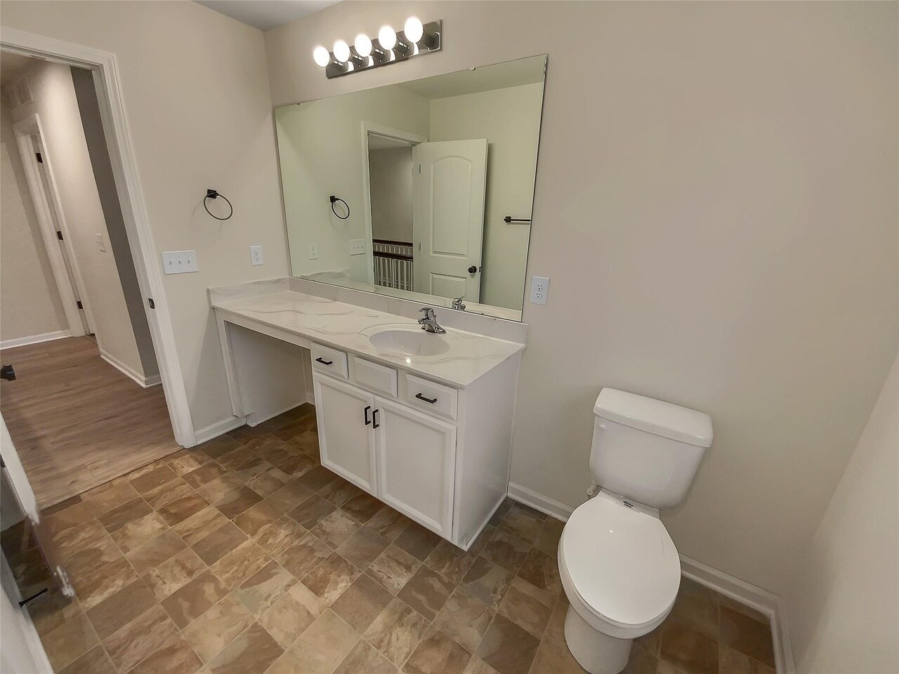 Building Photo - 11052 Chalkbark Ln