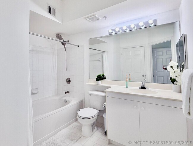Building Photo - 4404 Tuscany Way