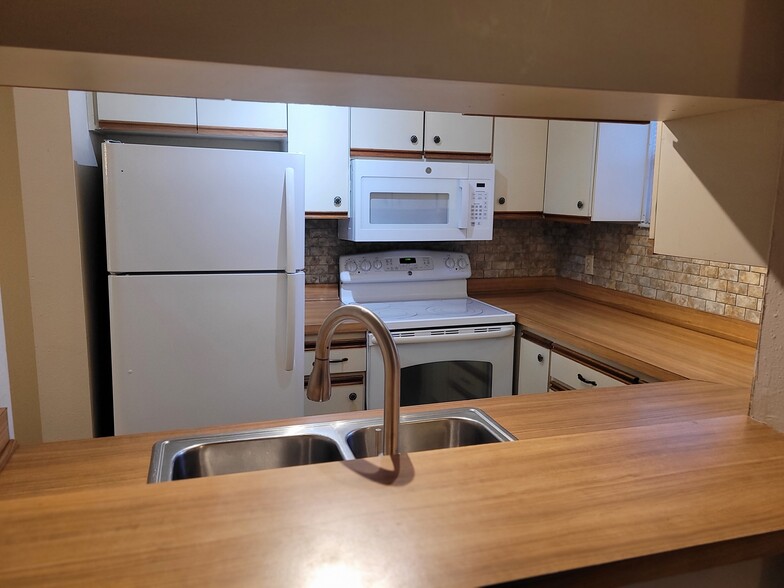 Building Photo - 3727 45th Way N
