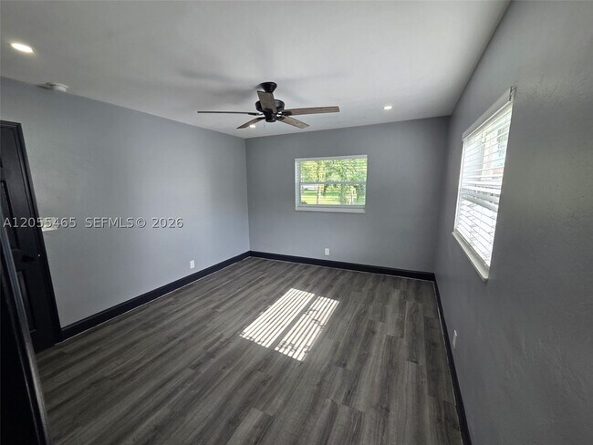 Building Photo - 8227 NW 39th St
