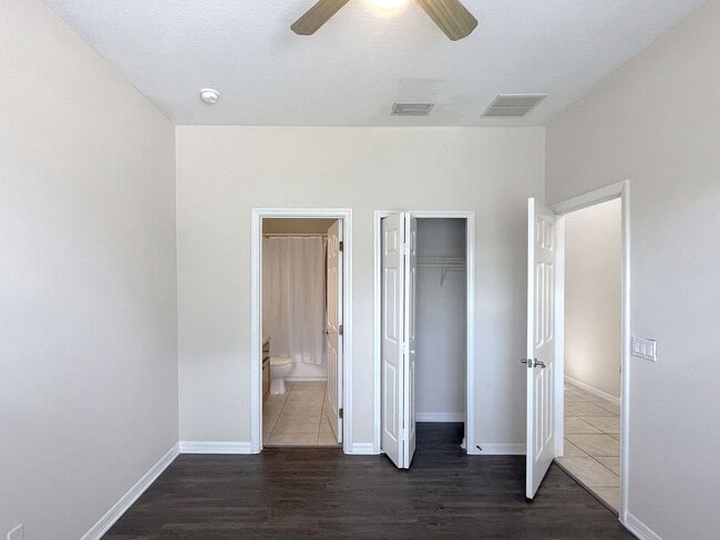Building Photo - Two-Bedroom Townhome with Bonus Room