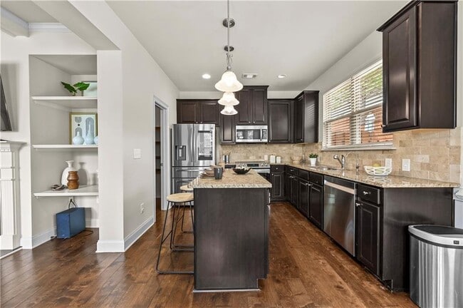 Building Photo - 2396 Whiteoak Bend