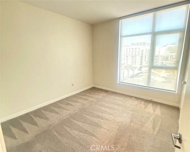 Building Photo - 411 W Seaside Way