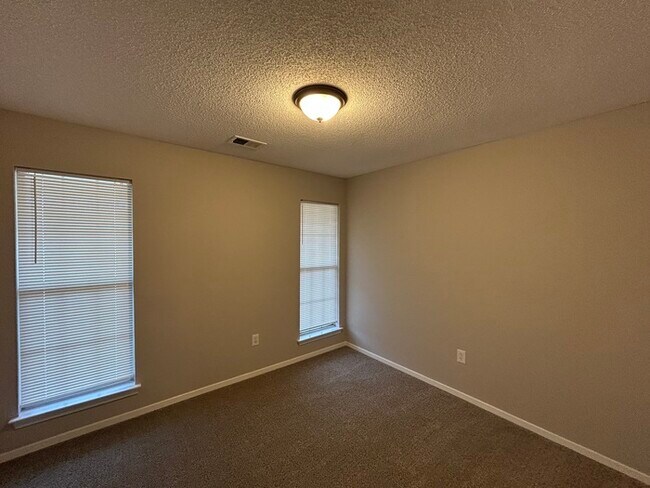 Building Photo - 7080 Benji Ave