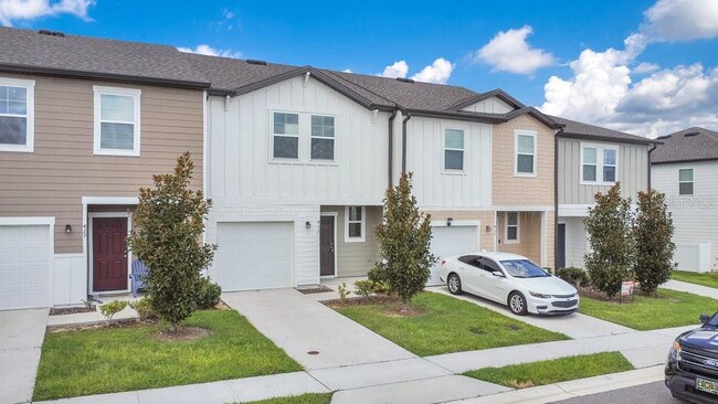 Building Photo - 433 Madison Dr