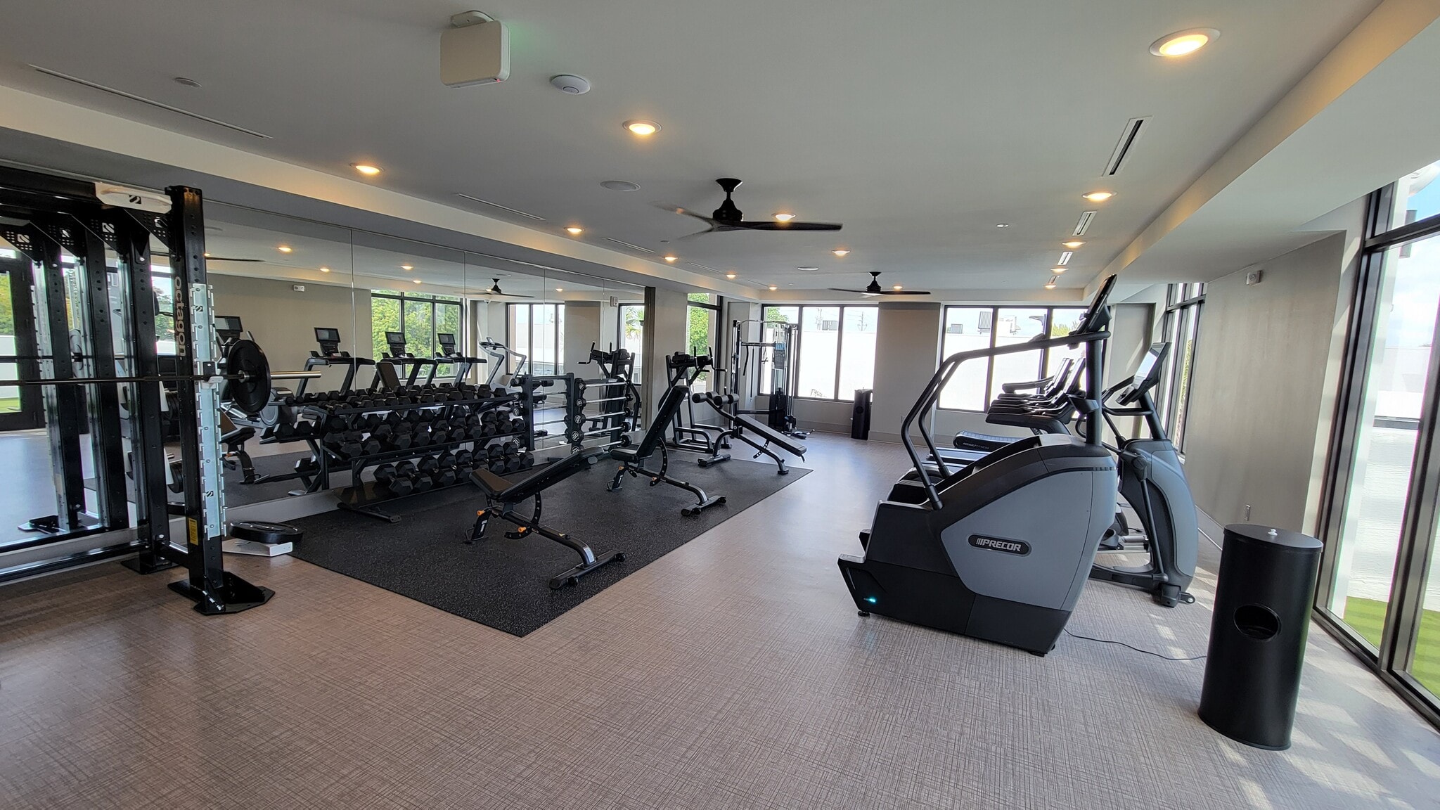 Building Photo - 6840 SW 28th Ter