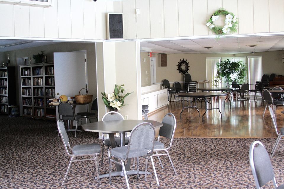 Building Photo - 4210 Ironwood Cir