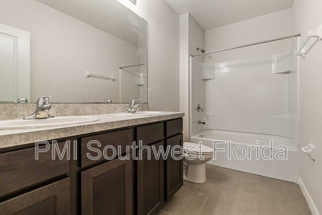 Building Photo - 5940 Silver Sage Wy