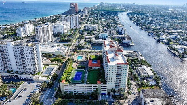 Building Photo - 3020 NE 32nd Ave