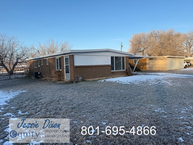 Building Photo - 364 Ann St